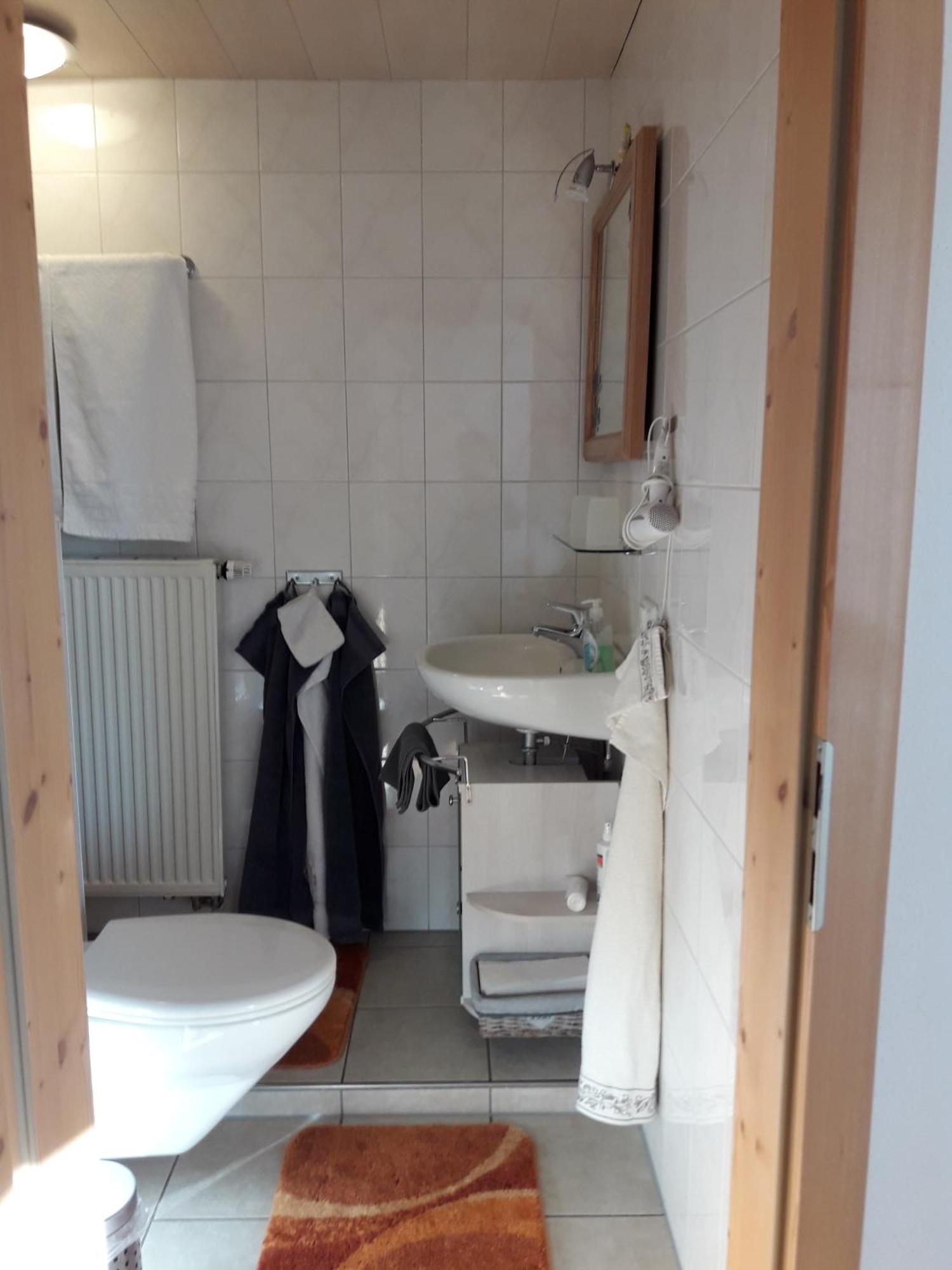Gaestehaus Reisacher - Mehrbettzimmer Peiting Eksteriør billede