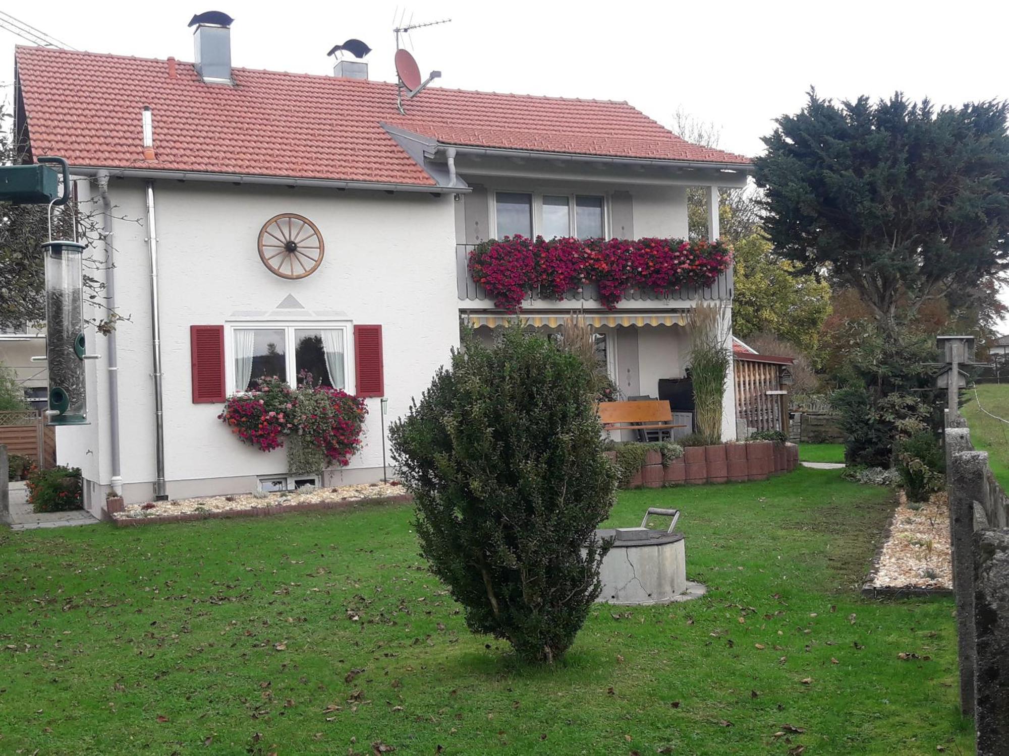 Gaestehaus Reisacher - Mehrbettzimmer Peiting Eksteriør billede